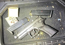 Detienen en Navalmoral a un vecino de Badajoz por llevar una pistola con munición