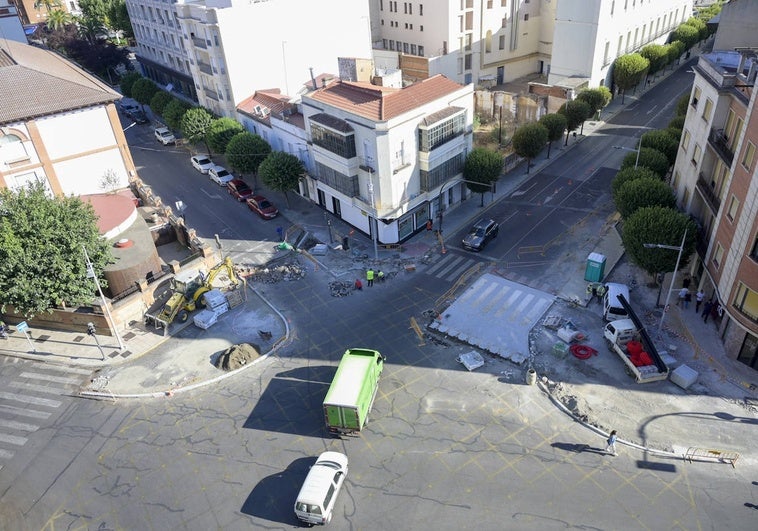 Vista aérea del cruce de Ronda del Pilar con Pedro de Valdivia.