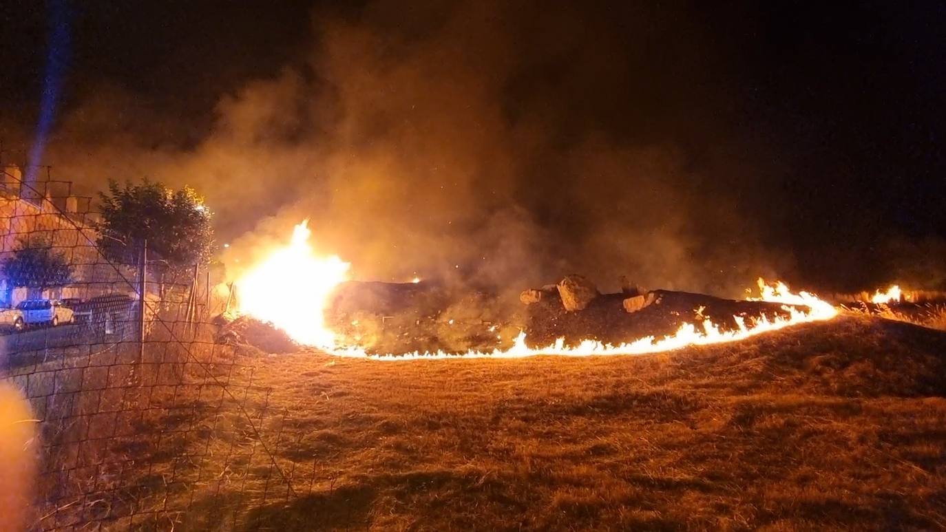 Así ha sido el incendio en el barrio La Corchera