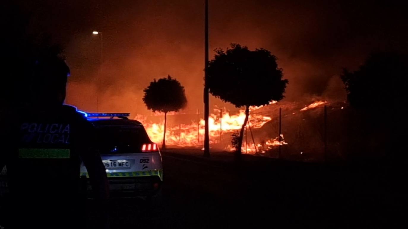 Así ha sido el incendio en el barrio La Corchera