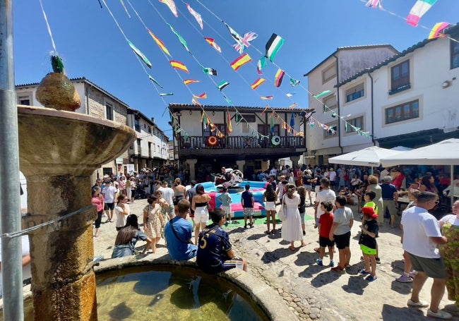 Fiestas de la Virgen de la Asunción en San Martín de Trevejo, en la Sierra de Gata.