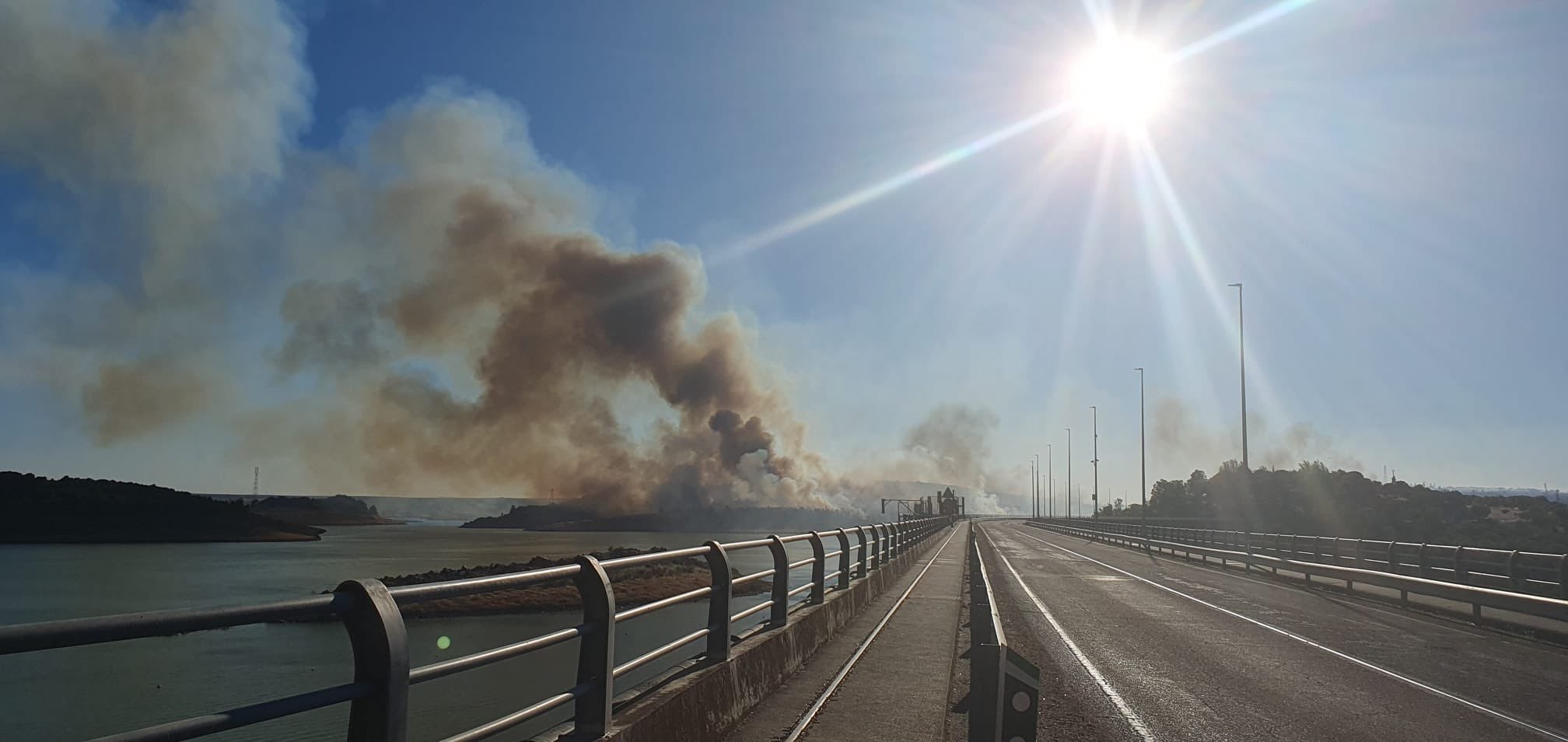 El incendio forestal de Alange, en imágenes