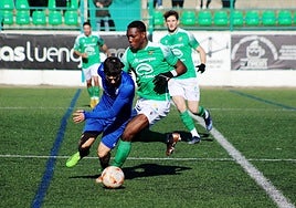 Uche, con la camiseta del Moralo.