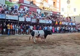 La cogida se produjo solo un minuto después de la suelta de Rondito en al plaza.