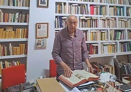 Bartolomé Díaz, en su nutrida biblioteca personal.