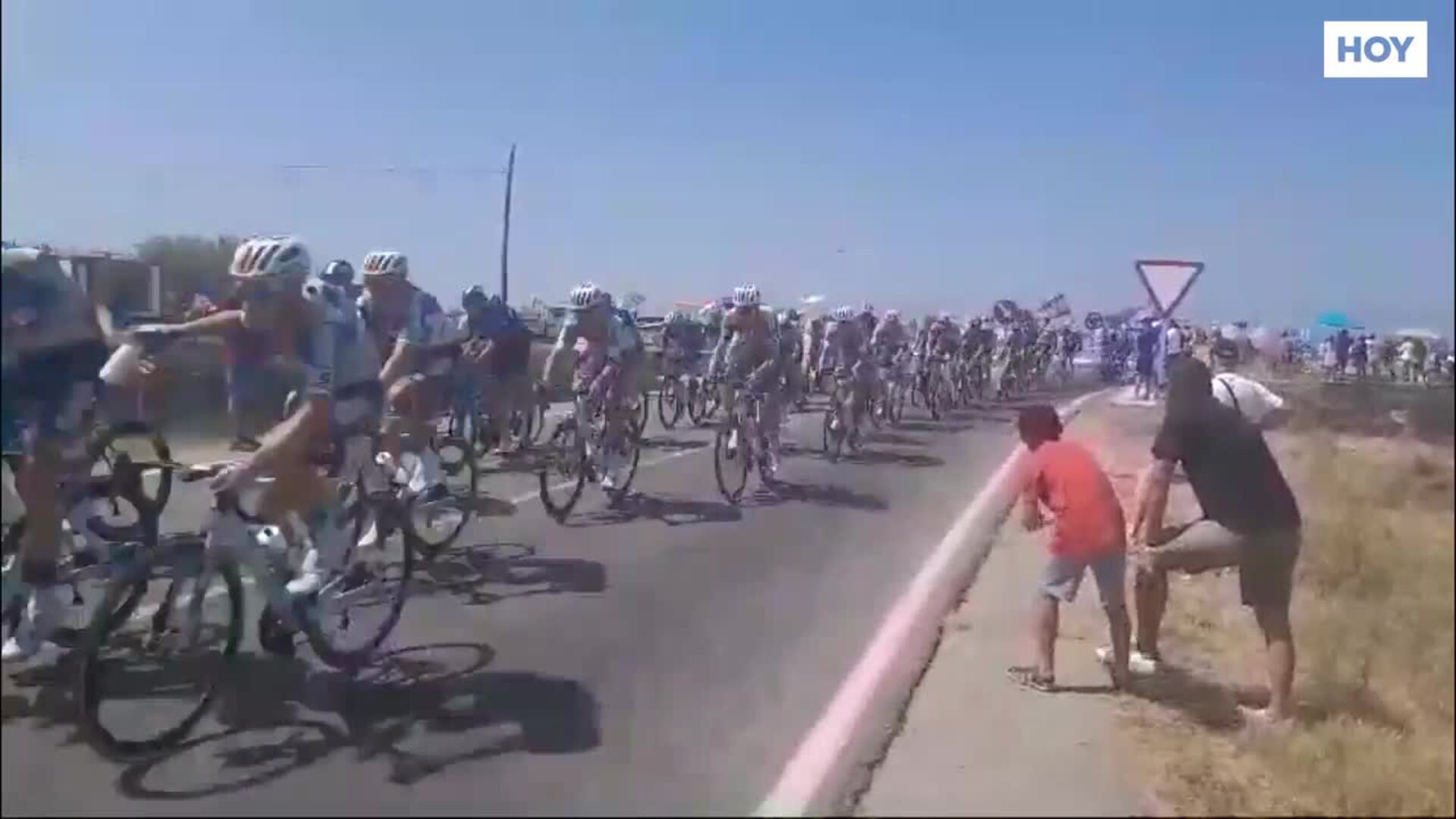 La vuelta ciclista a su paso por Casatejada