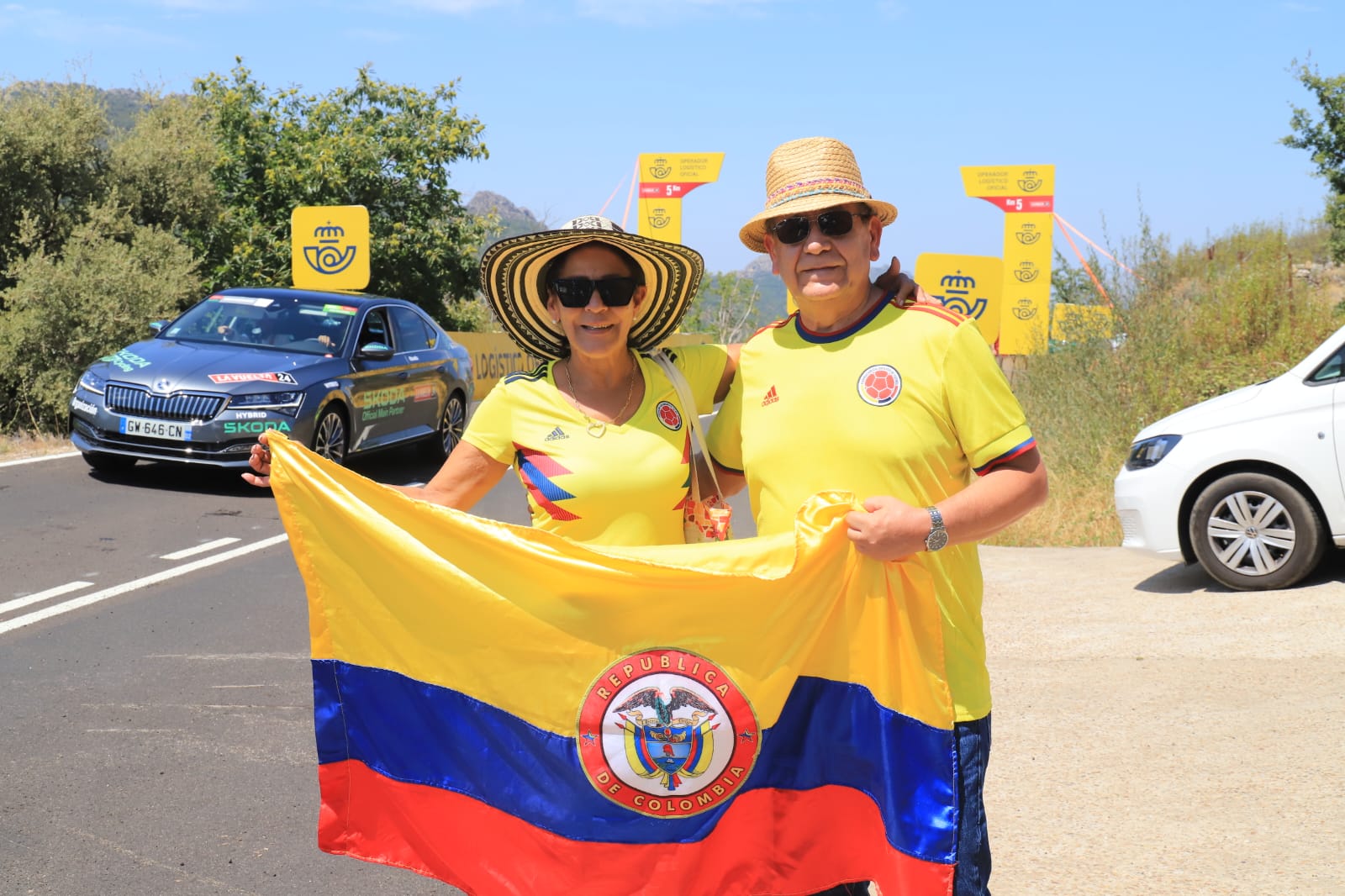 Fiesta de aficionados a la bici en el Pico Villuercas