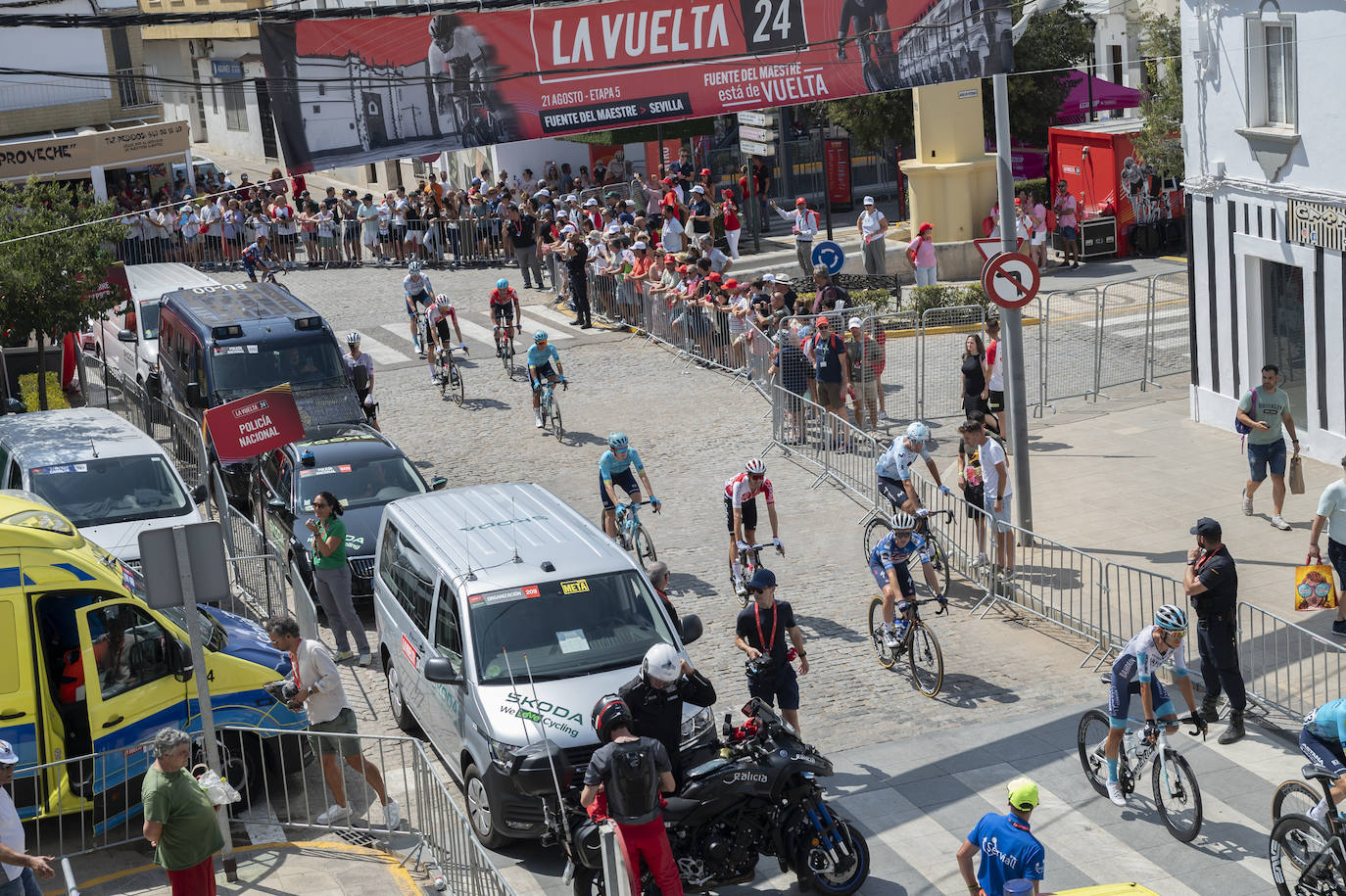 La Vuelta se despide de Extremadura, en imágenes