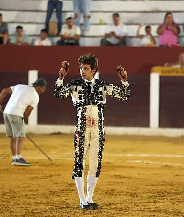 Imagen secundaria 2 - Sergio Sánchez se proclama triunfador del Circuito de Extremadura 2024