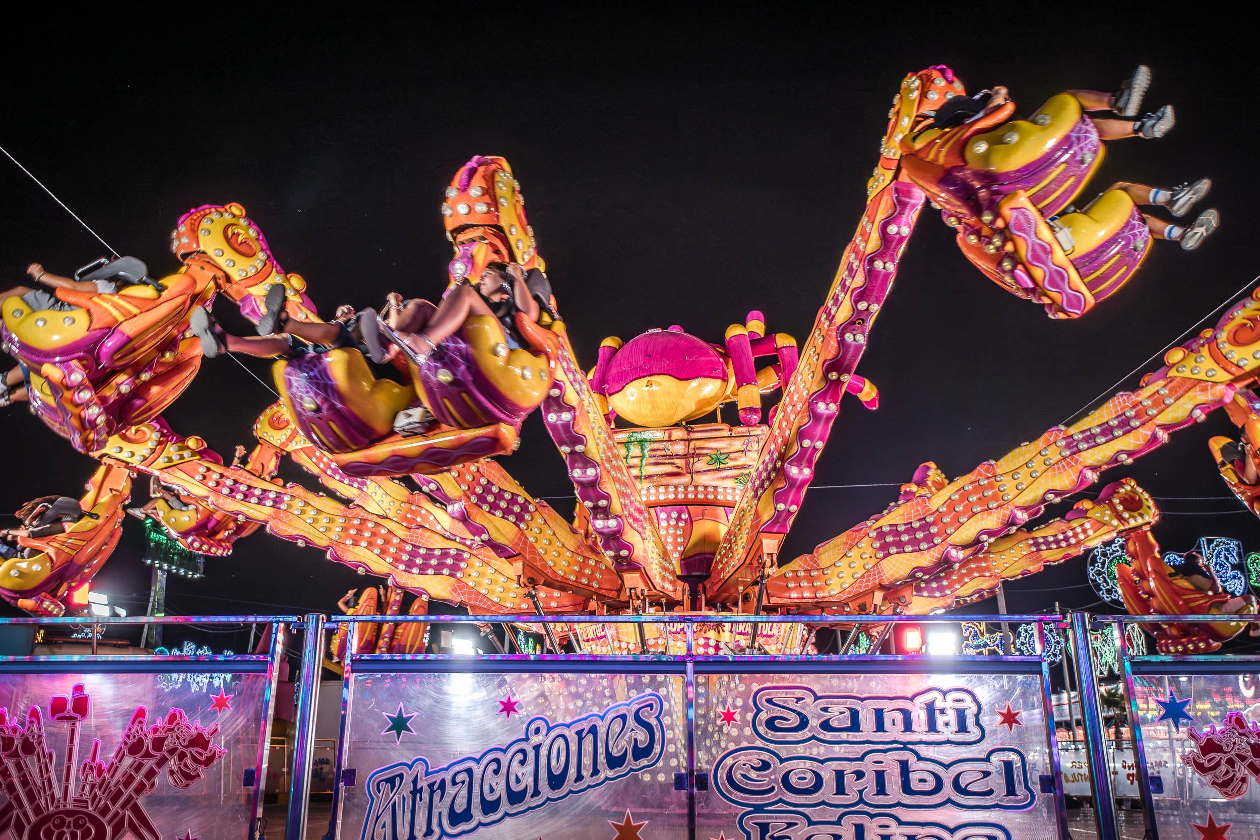 FOTOS | El alumbrado ilumina la Feria de Mérida