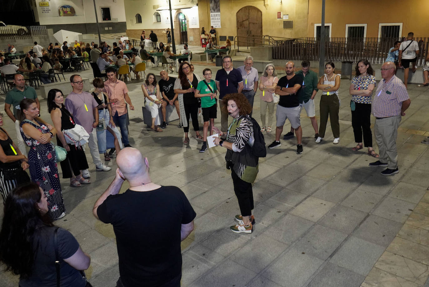 Fotos | Ambiente en la Plaza Alta de Badajoz en la clausura de la Ciudad Encendida