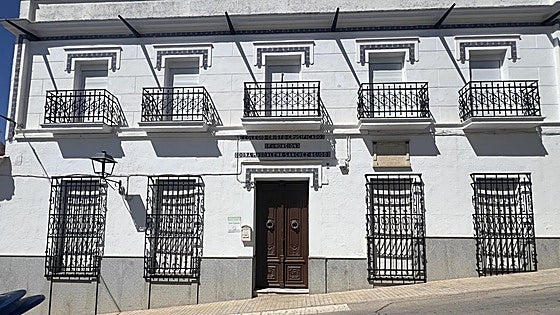 La Junta de Extremadura suprime un aula del Colegio Cristo Crucificado por «falta de alumnos»