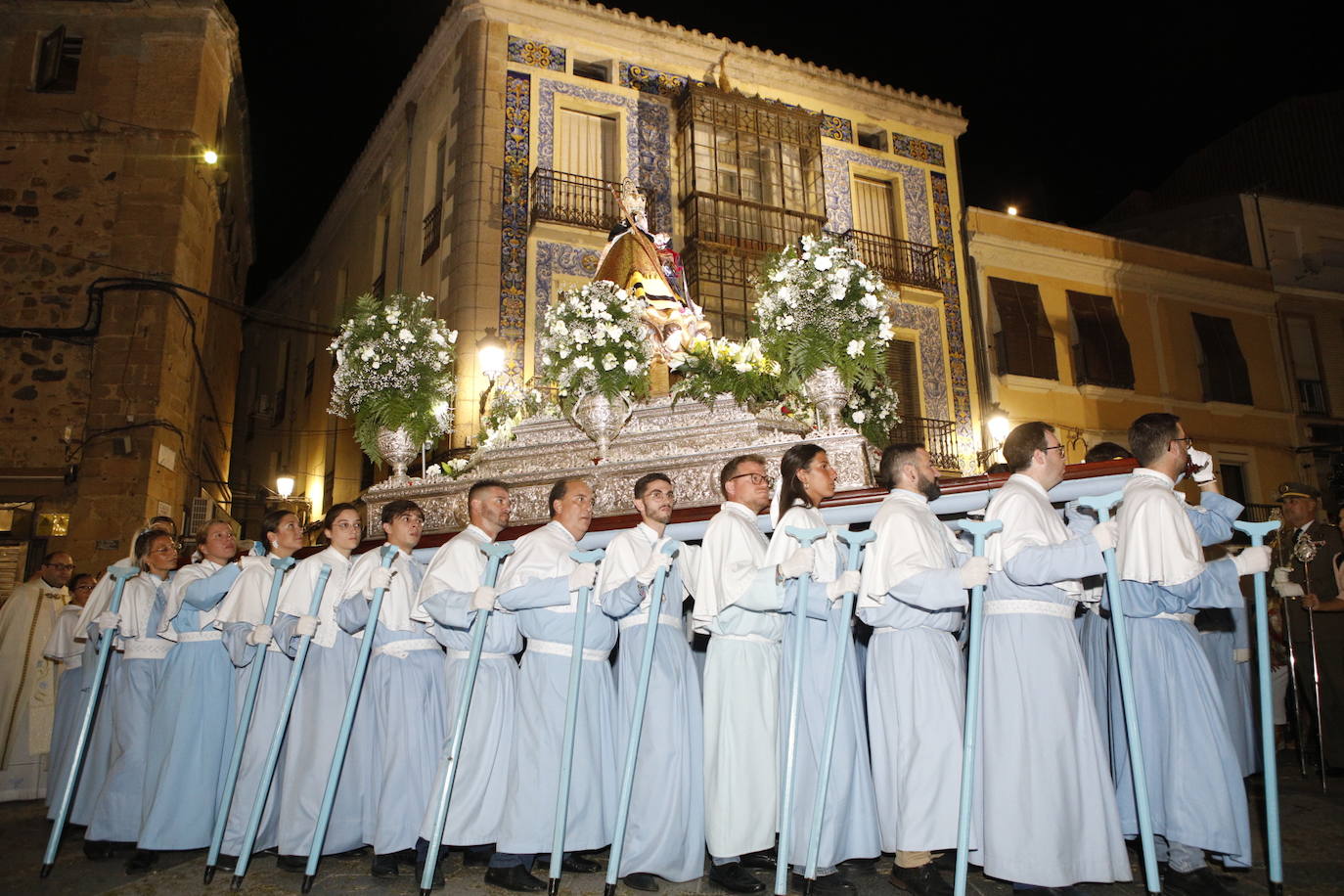 Imágenes de la patrona por las calles de Cáceres (II)