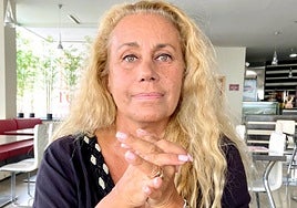 Salomé Pavón, en la cafetería del Acosta en Almendralejo .