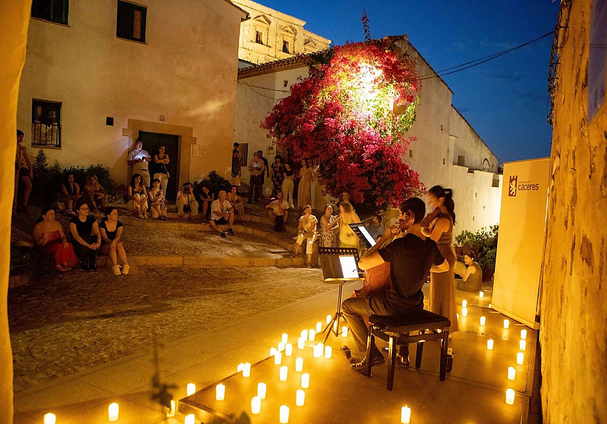 Un concierto a la luz de las velas.