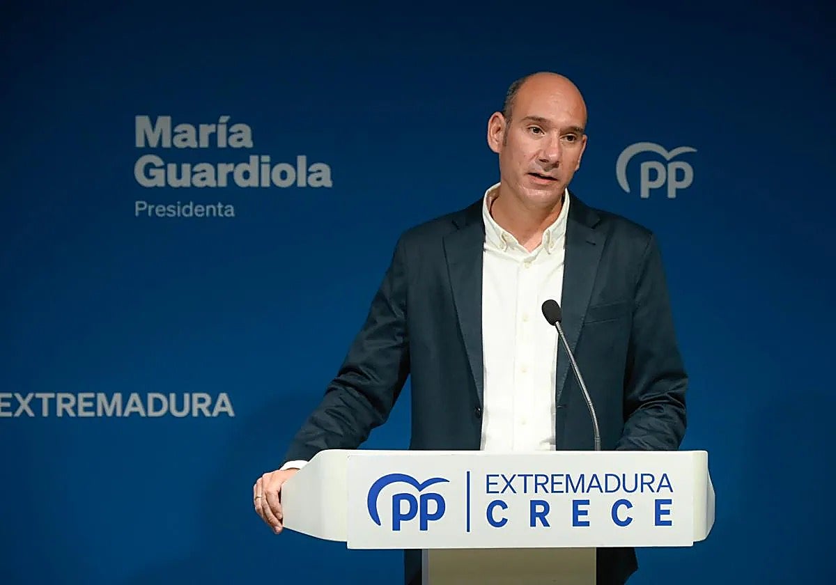 El portavoz del Partido Popular de Extremadura, José Ángel Sánchez Juliá.