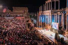 Fotos de ambiente en el acto de entrega de las Medallas de Extremadura