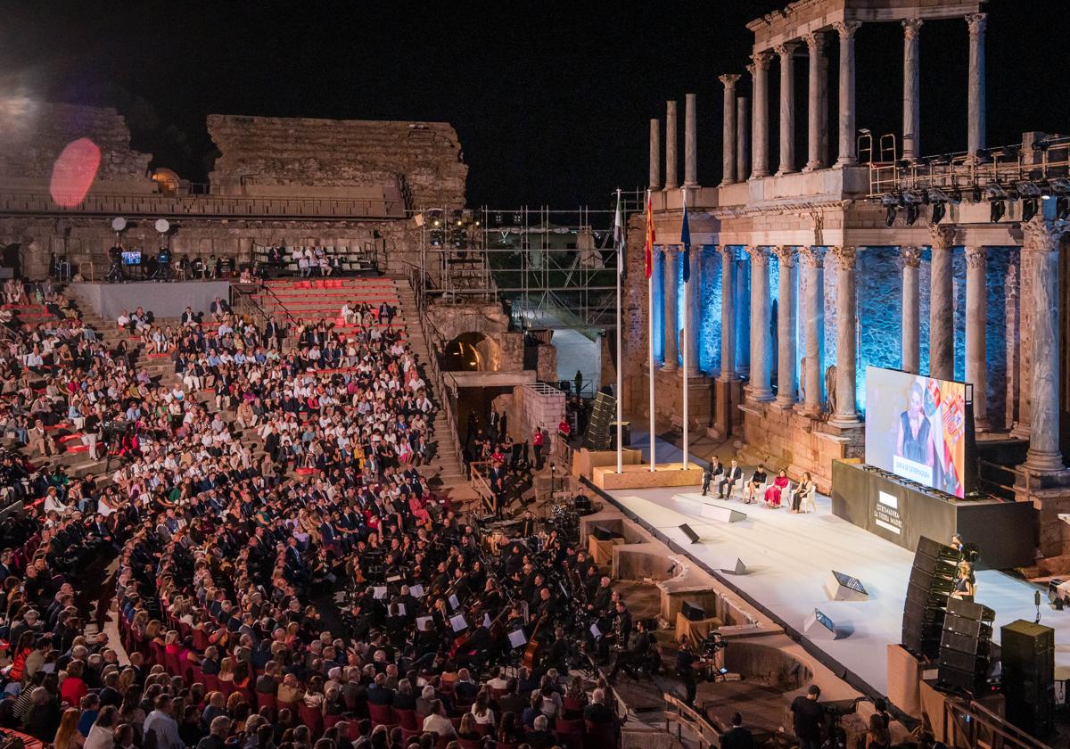 Fotos de ambiente en el acto de entrega de las Medallas de Extremadura