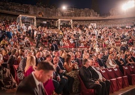 Público en el Teatro Romano de Mérida.