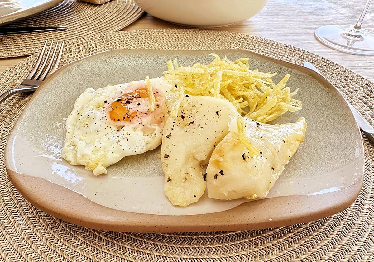 Imagen principal - Bacalao, cordero y brownie.