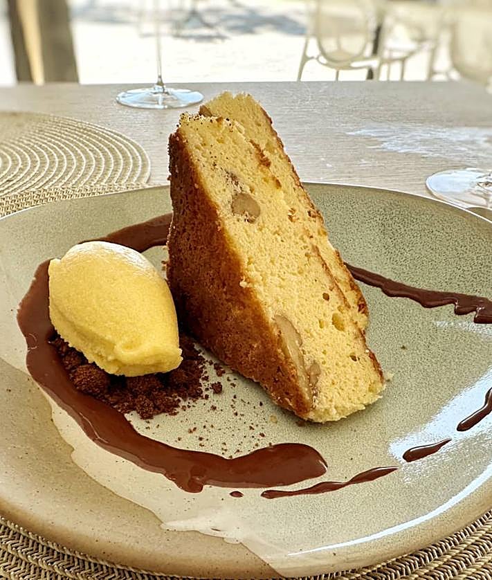 Imagen secundaria 2 - Bacalao, cordero y brownie.