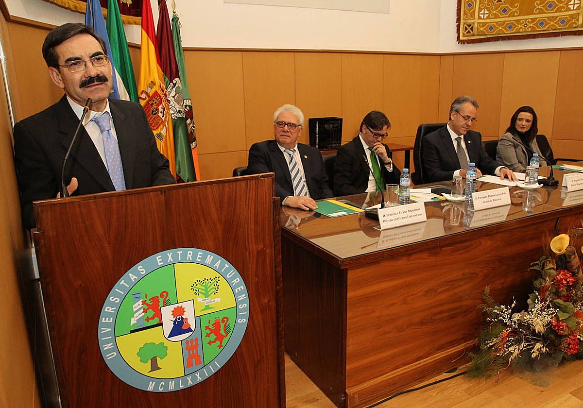 José Antonio Vega Vega, en un homenaje que recibió en la Universidad de Extremadura.