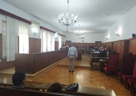 El exalcalde de Usagre se dirige al tribunal en el turno de la última palabra.