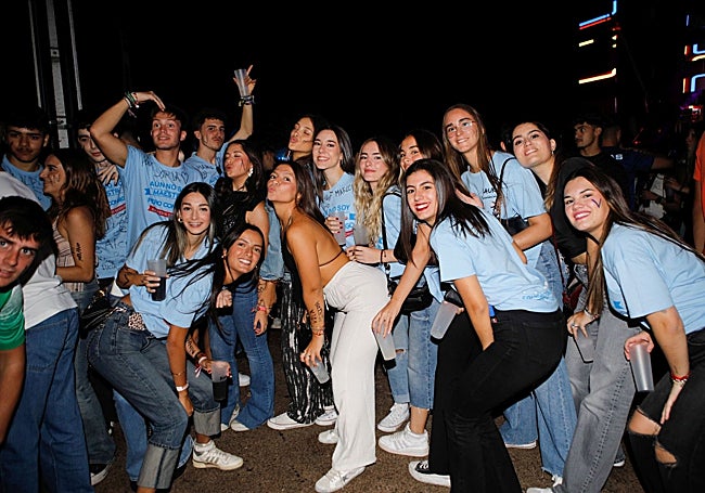 Un grupo de estudiantes de Educación el pasado miércoles.