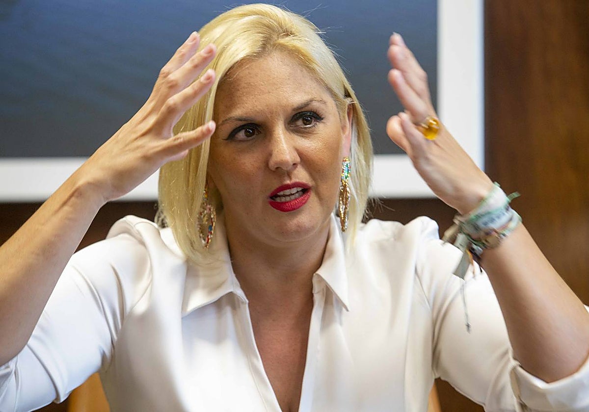 La consejera de Hacienda y Administración Pública de la Junta de Extremadura, Elena Manzano, durante la entrevista con HOY.