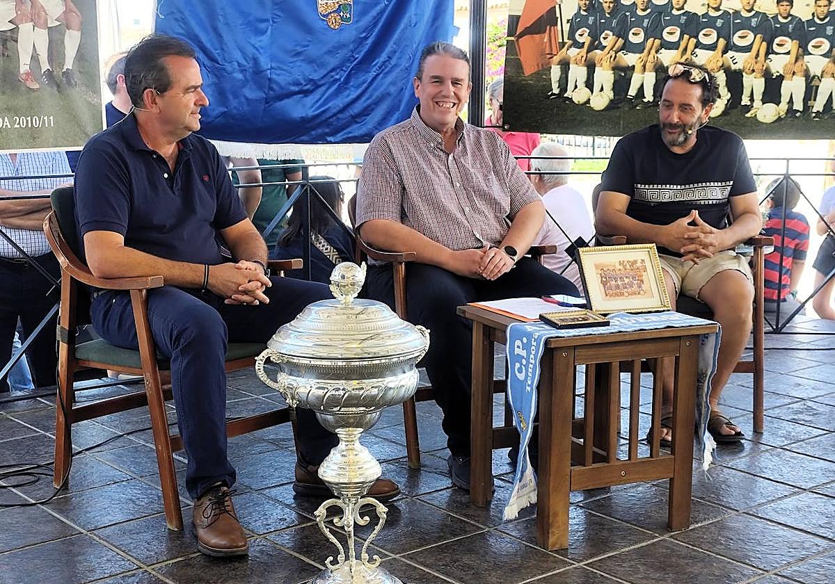 Charla-coloquio conducida por José Luis Vela