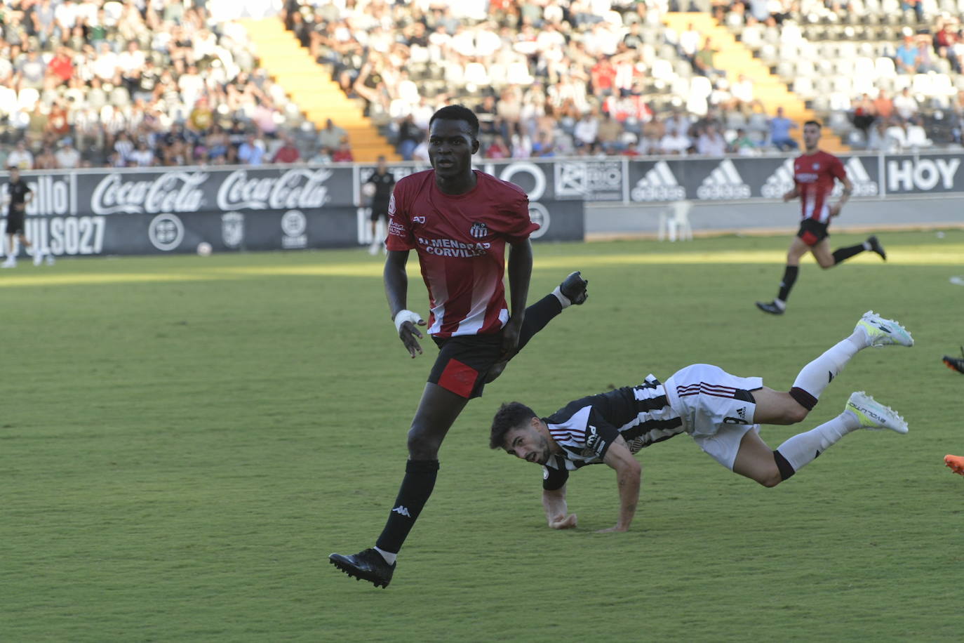 El partido del Badajoz contra Azuaga, en imágenes (I)