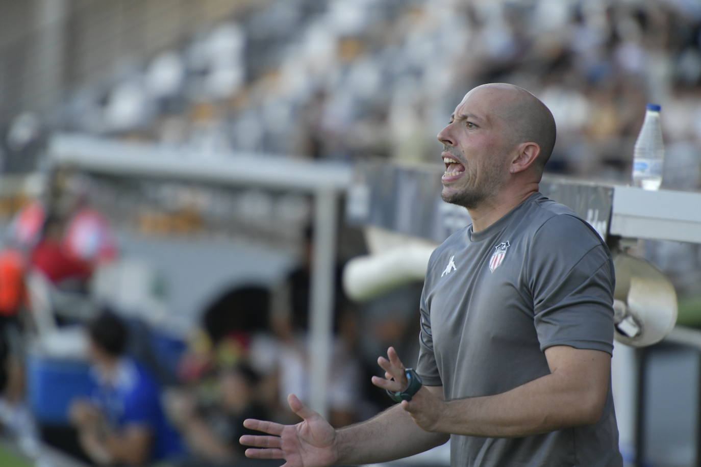 El partido del Badajoz contra Azuaga, en imágenes (I)