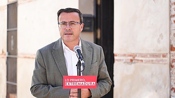 Gallardo dice que «no ve» las primarias en el PSOE pero que está preparado para afrontarlas