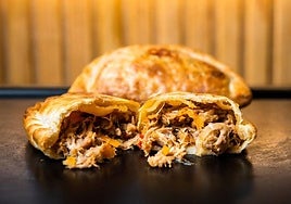 Una de las empanadillas más vendidas es la de atún.