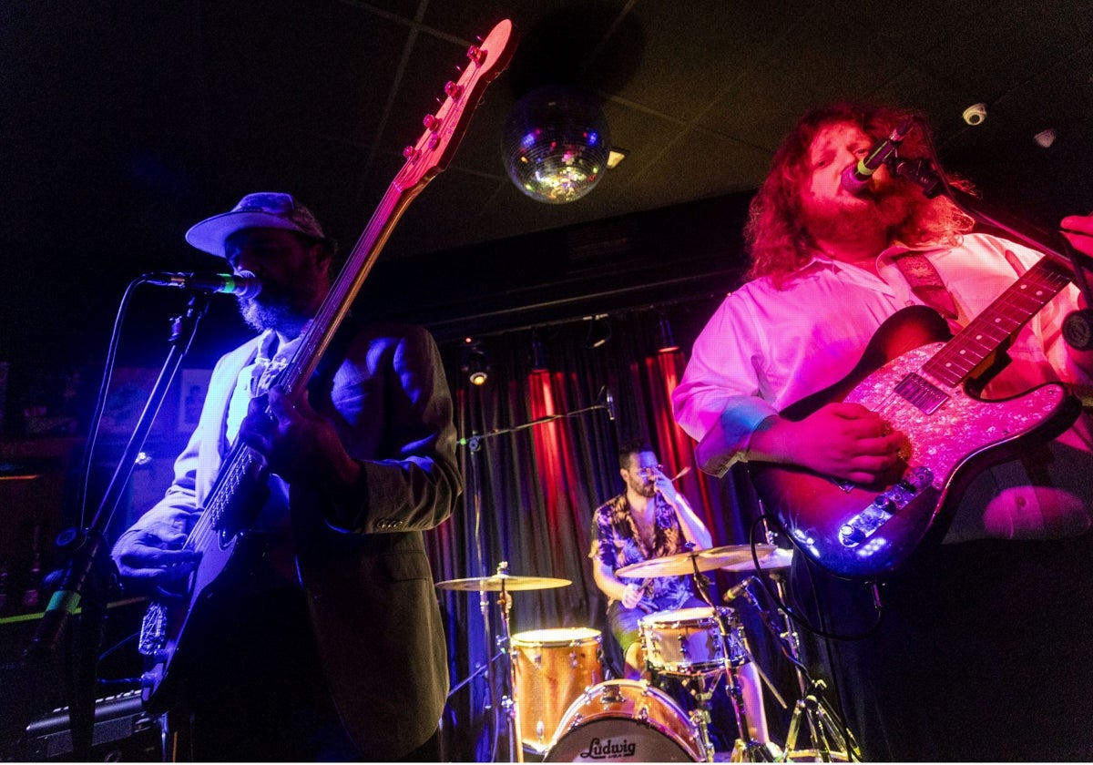 El rock and roll americano de Cordovas llegó el miércoles al club Boogaloo de la calle Hernán Cortés.