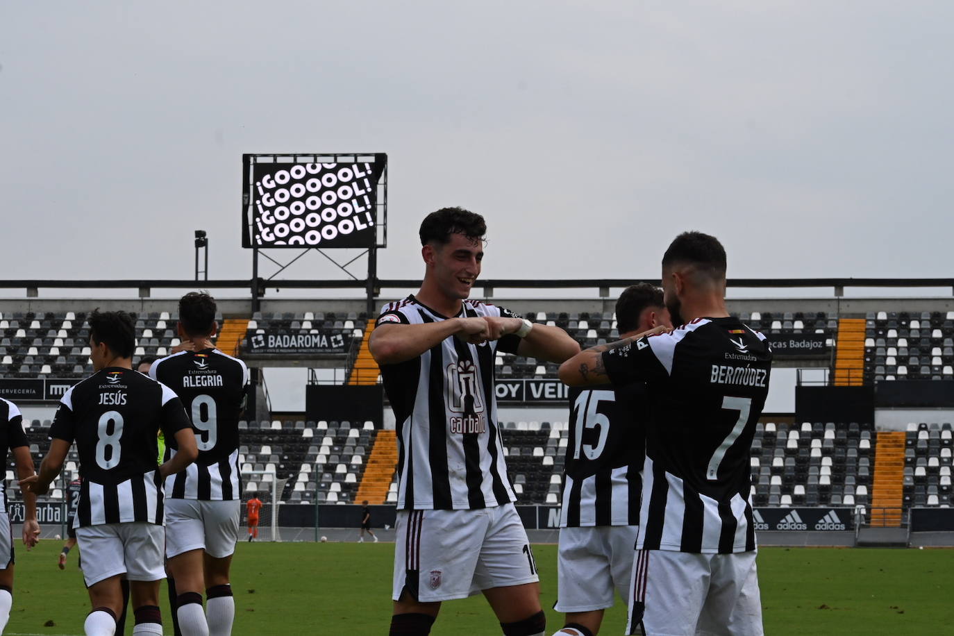 La victoria del Badajoz al Llerenense, en imágenes