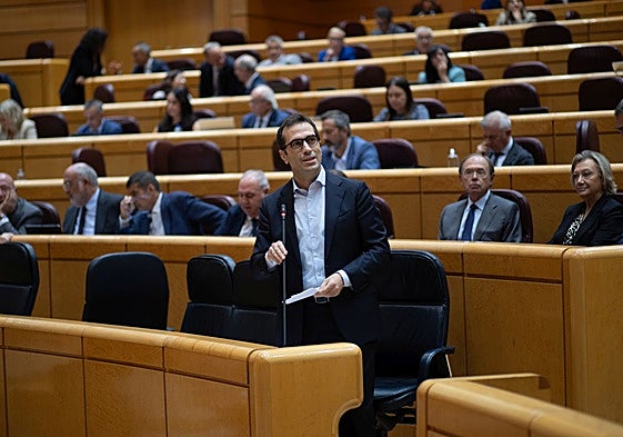 Carlos Cuerpo, ministro de Economía, en el Senado.