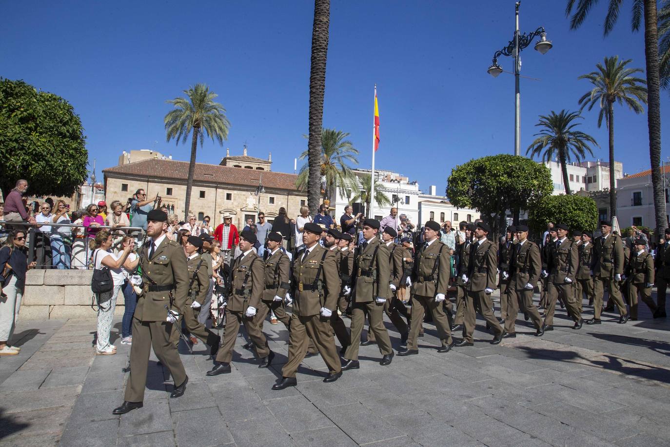 La semana de la Guardia Civil comienza con el izado de la bandera