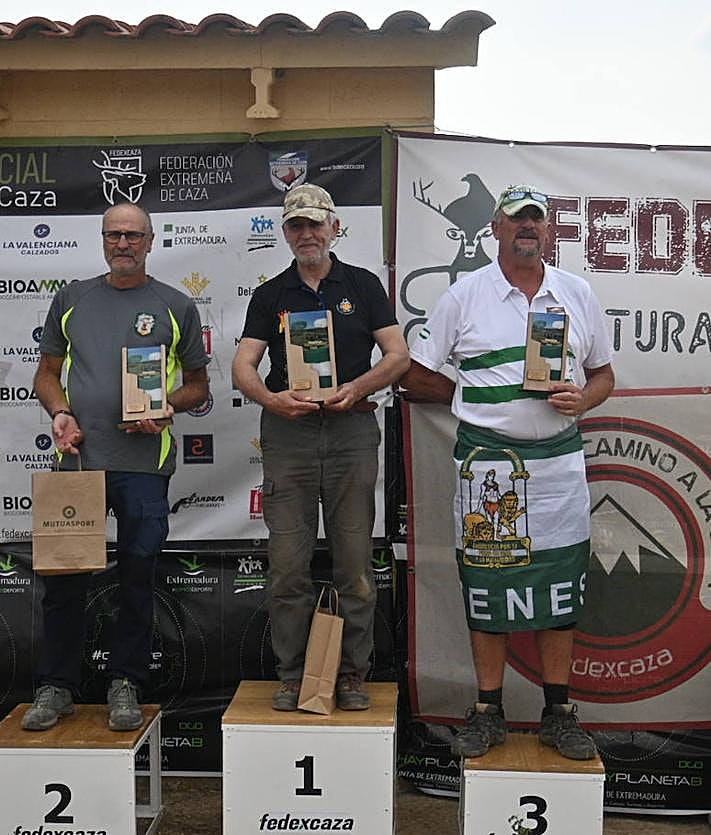Imagen secundaria 2 - Éxito de los tiradores extremeños en el V Campeonato de España de Field Target 2024