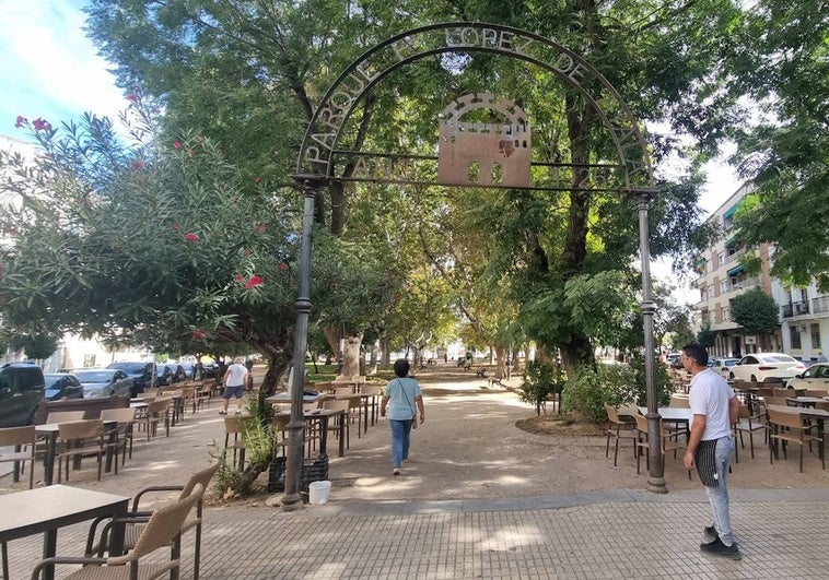 Entrada al López de Ayala desde la Rambla.