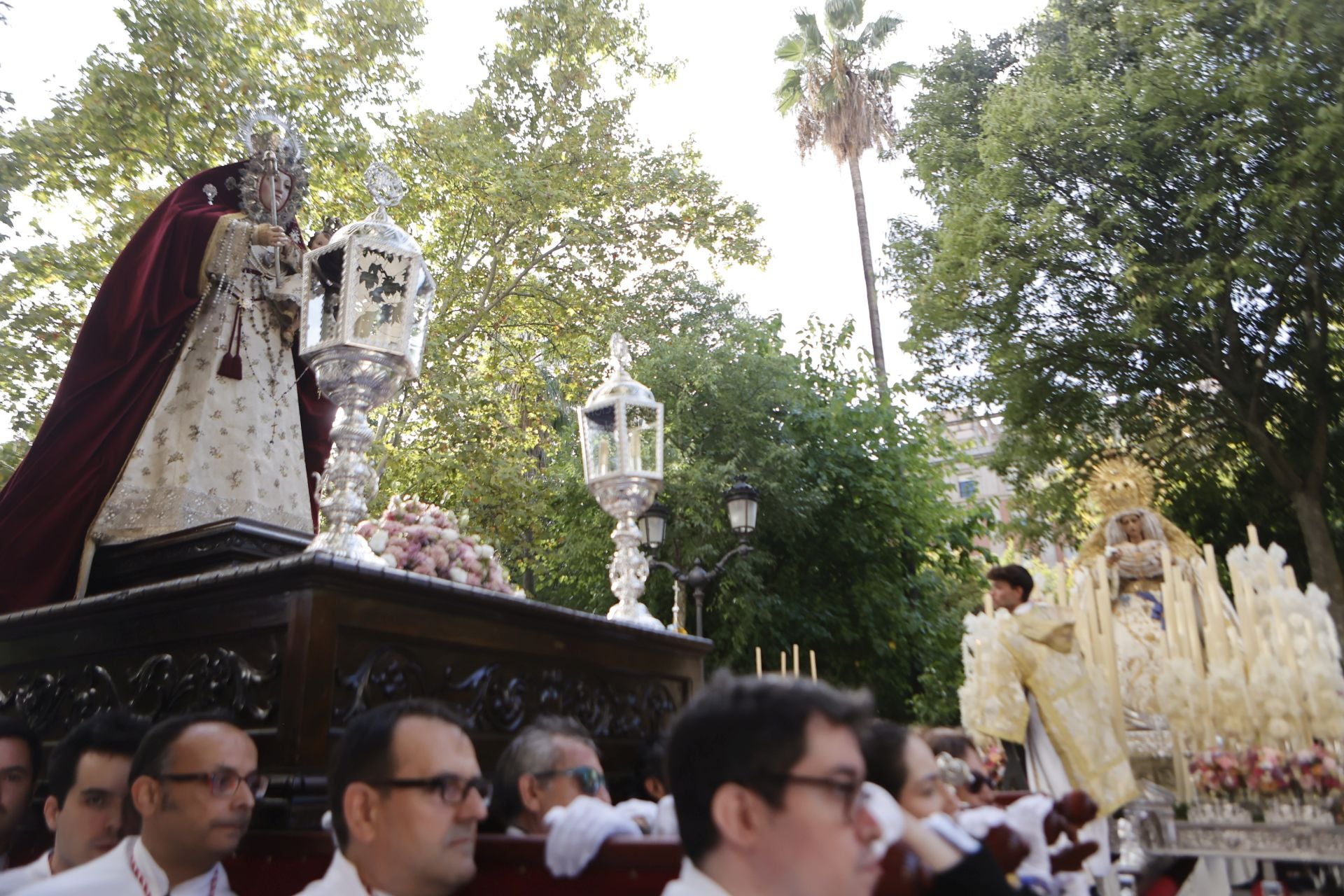 Procesión magna mariana en Cáceres, en imágenes (I)