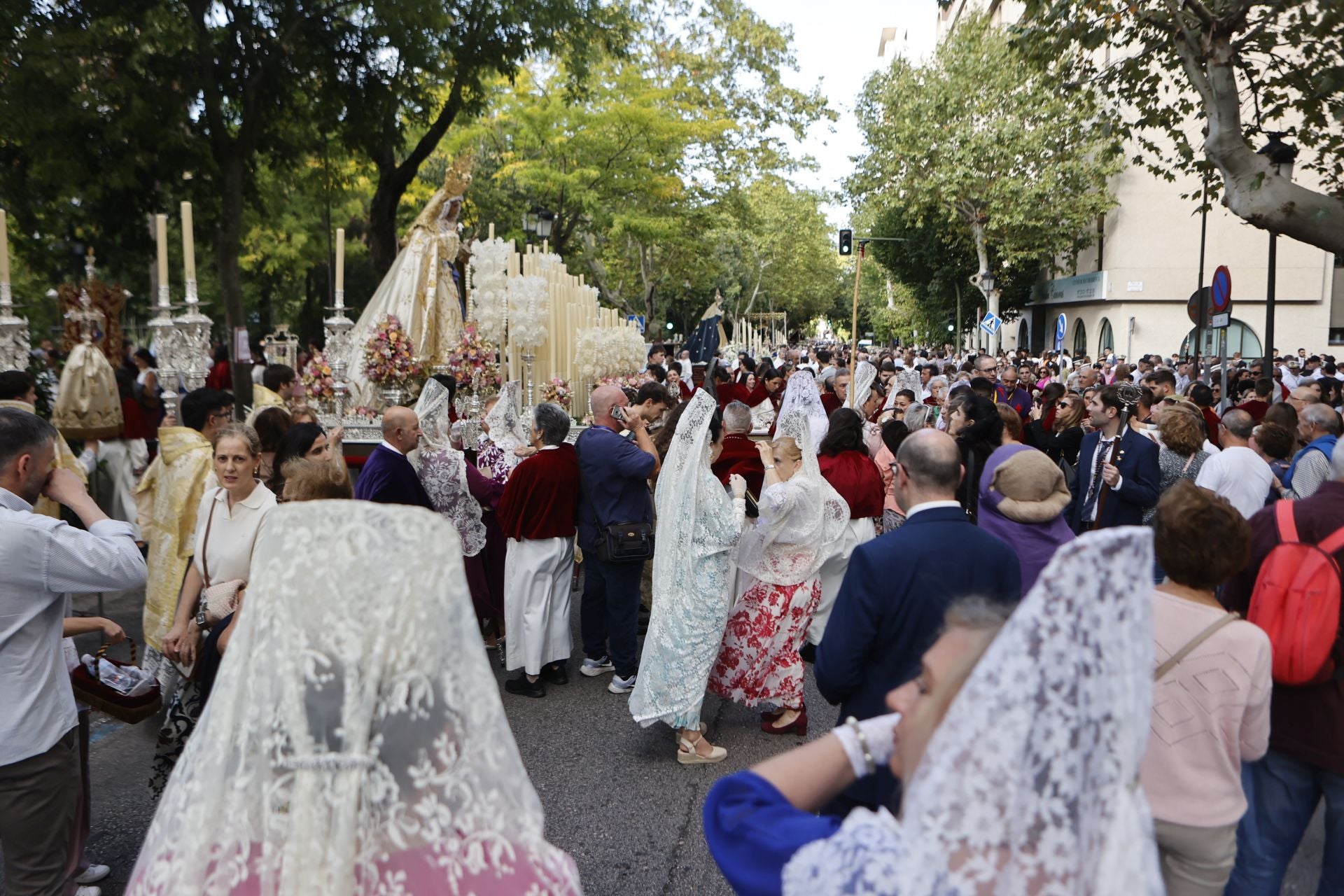 Procesión magna mariana en Cáceres, en imágenes (I)