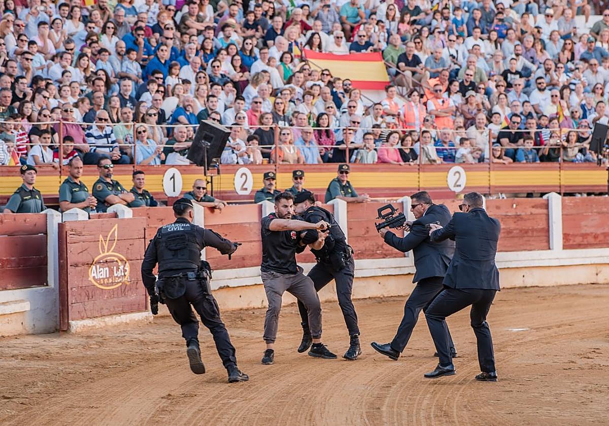 Exhibiciones de ayer en la plaza de toros de Mérida.