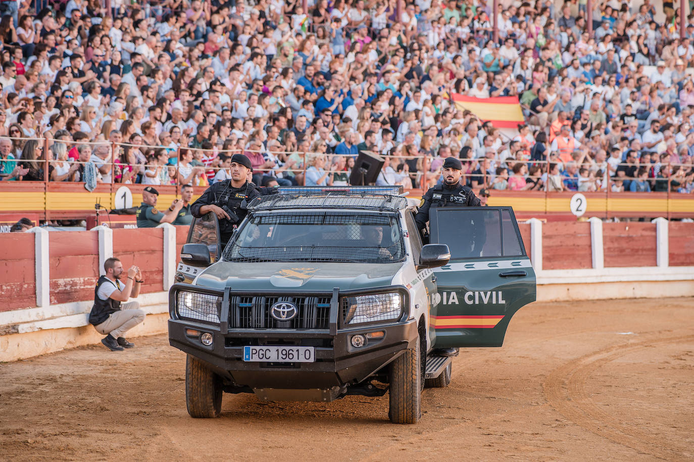 Fotos (II) | Así fue la exhibición de la Guardia Civil en Mérida