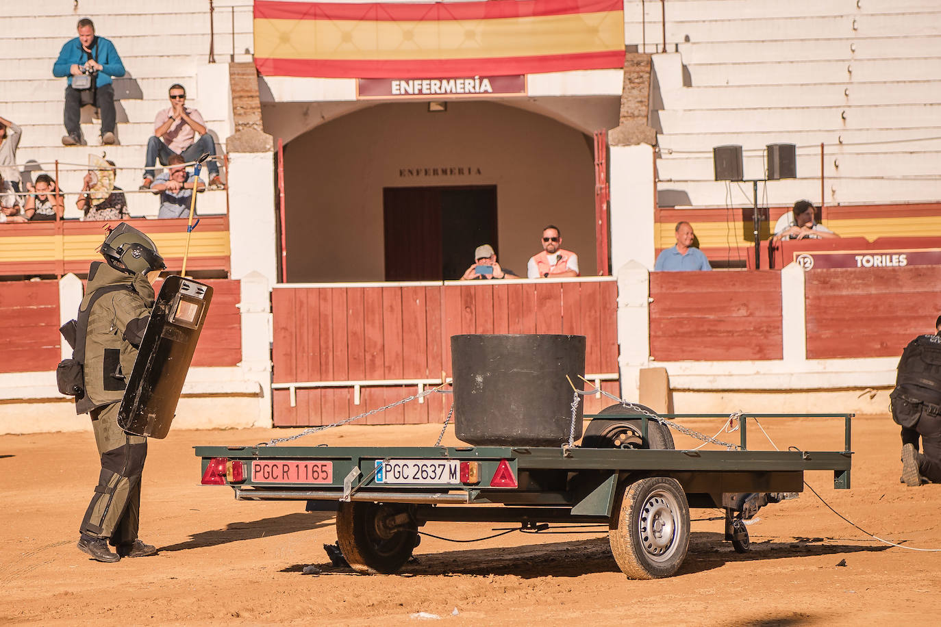 Fotos | Así fue la exhibición de la Guardia Civil en Mérida