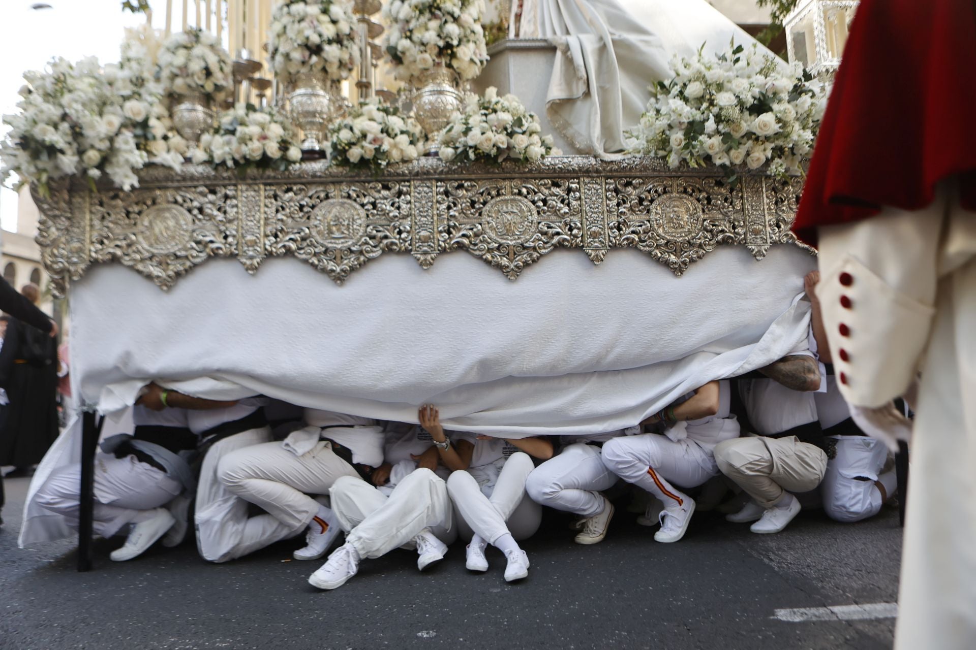 Procesión magna mariana en Cáceres, en imágenes (I)