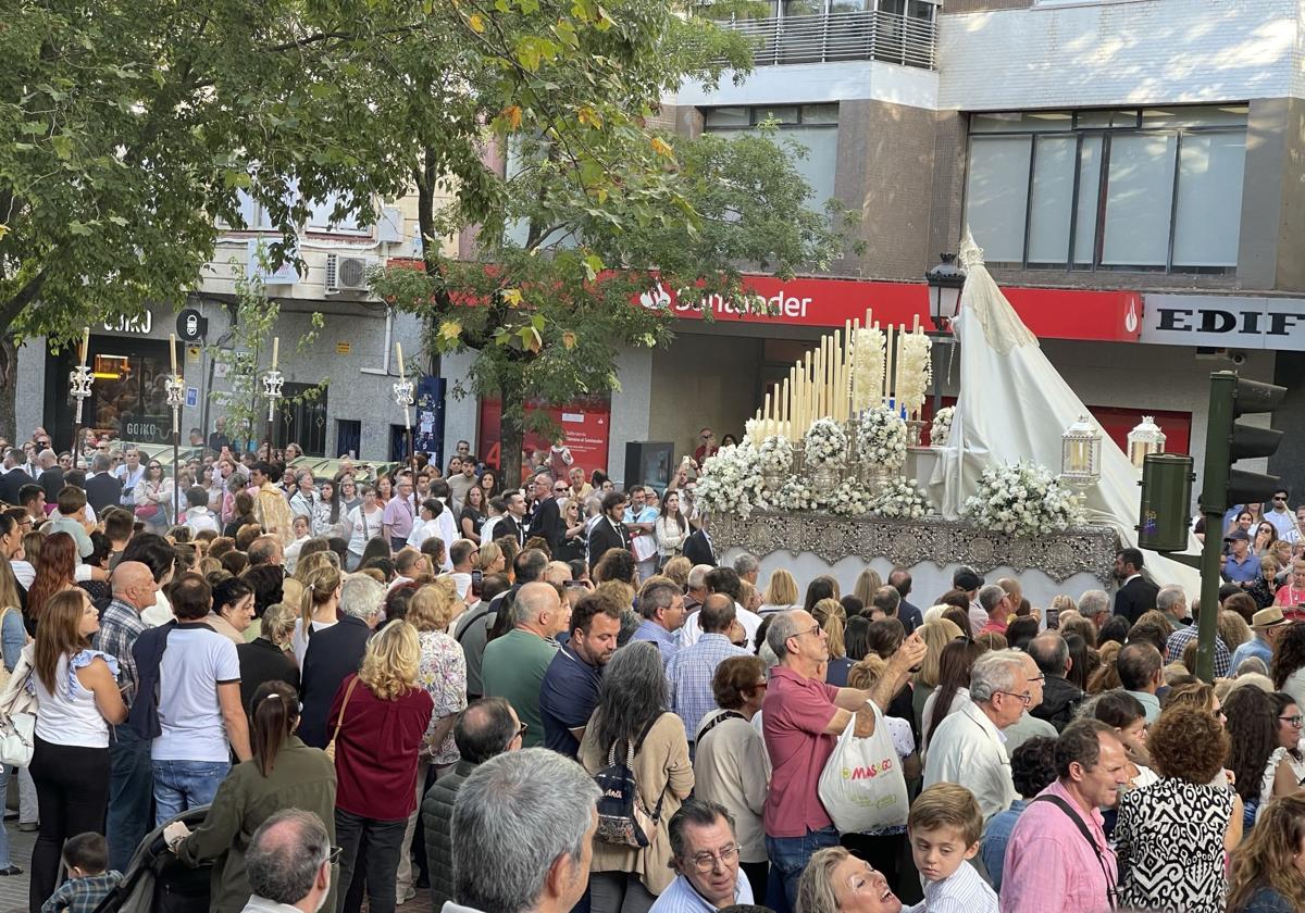 Procesión magna mariana en Cáceres, en imágenes (I)