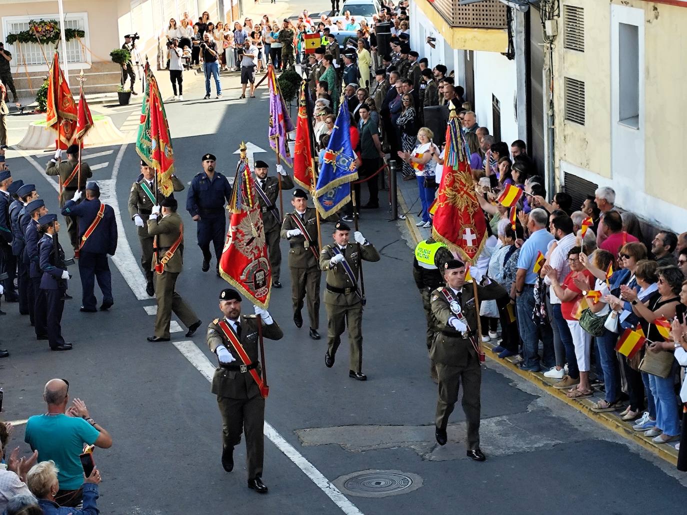 Imagen secundaria 1 - La Codosera celebra un desfile militar en su Feria Rayana