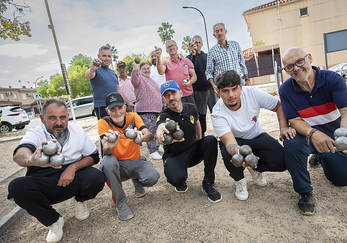 Fotos | Los campeones de petanca de Extremadura, sin sede para entrenar