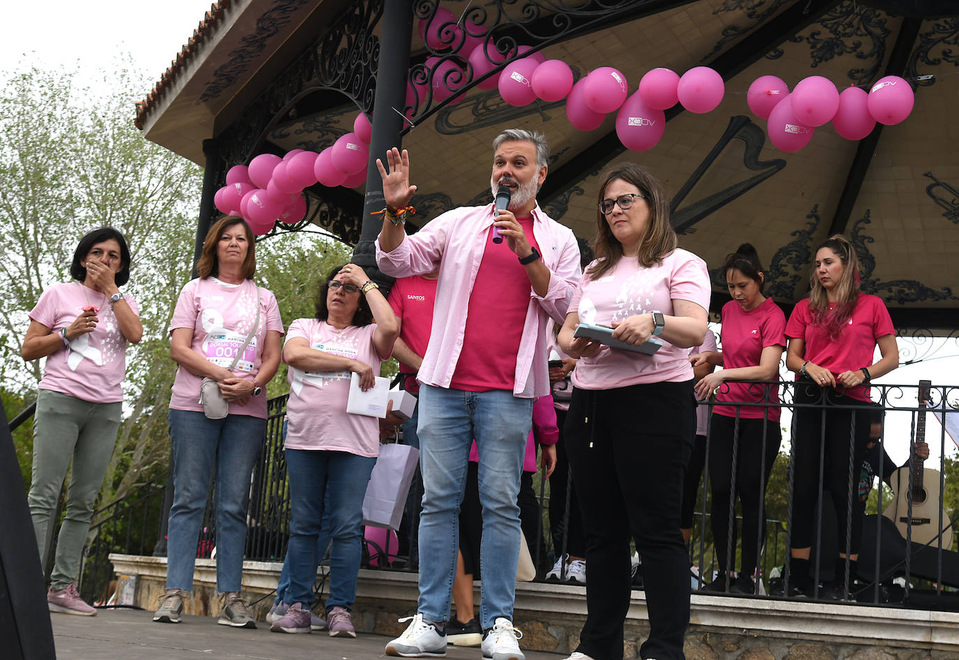 La marcha rosa de Plasencia, en imágenes